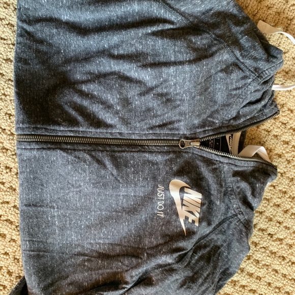 Grey nike zip up! - Picture 4 of 4